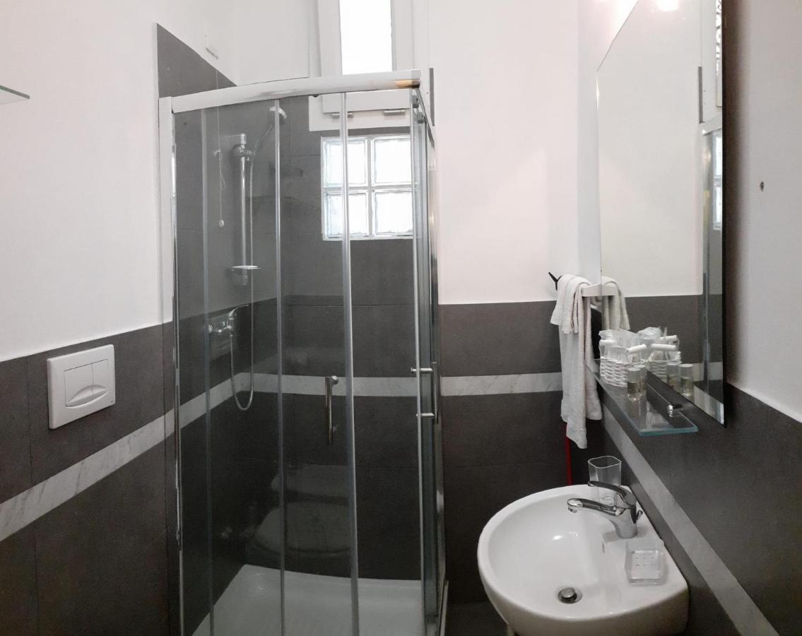 L'Angelo Blu Hotel Специя Екстериор снимка
