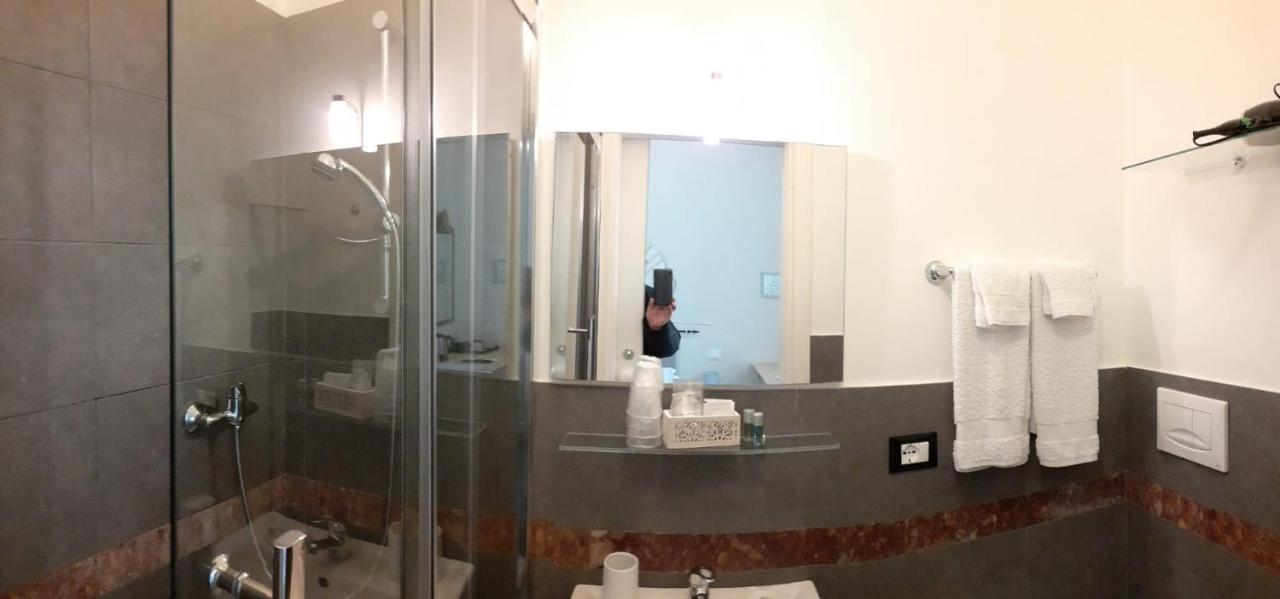 L'Angelo Blu Hotel Специя Екстериор снимка